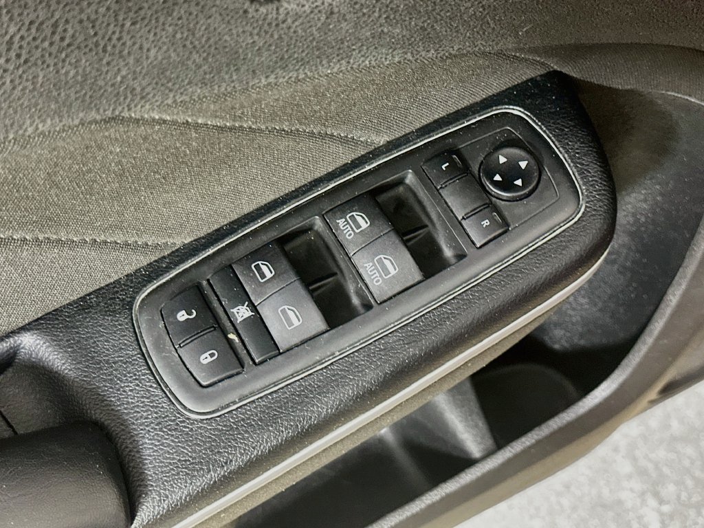 Used 2020 Dodge Charger R/T w/ Performance Handling Group RWD image 22