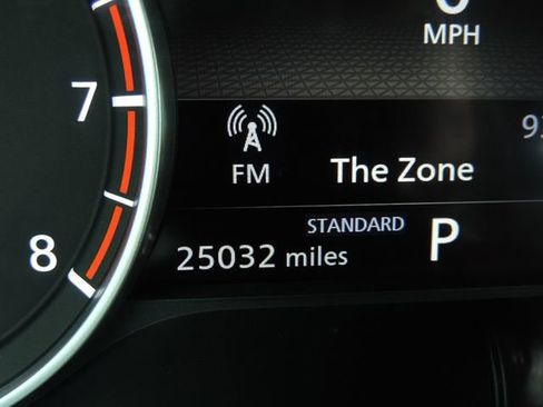 Used 2023 Nissan Rogue SV image 30