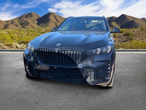 Used 2024 BMW X5 xDrive40i w/ M Sport Package image 11