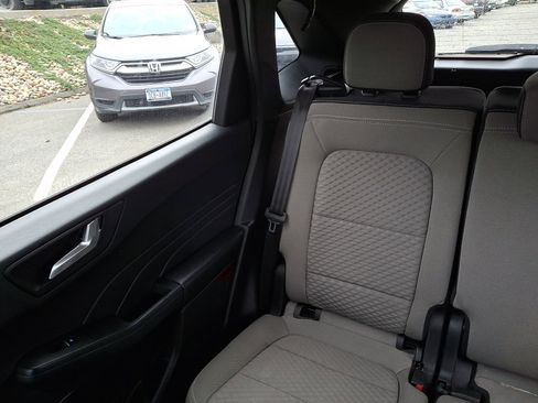 Certified 2021 Ford Escape SE image 18