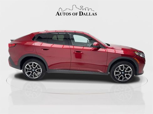 Used 2025 BMW X2 xDrive28i w/ Premium Package image 7