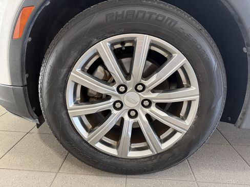 Used 2019 Cadillac XT4 Premium Luxury image 5