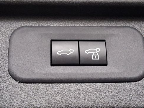 Certified 2025 Toyota Grand Highlander AWD image 32