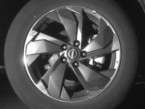 Used 2025 Nissan Rogue SV FWD image 13