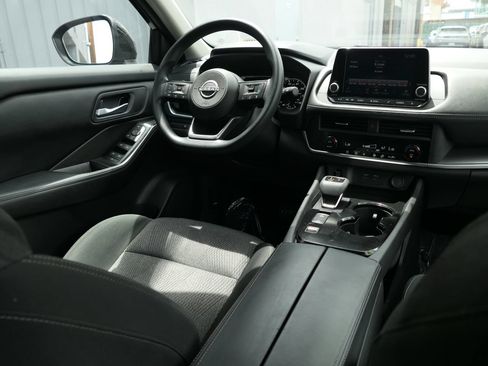 Used 2024 Nissan Rogue SV FWD image 21
