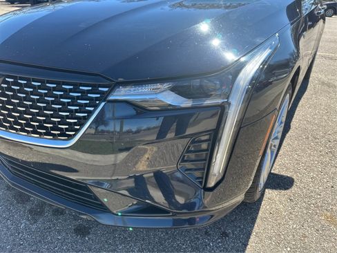 Used 2021 Cadillac CT4 Premium Luxury image 37