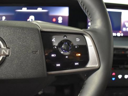 Certified 2025 Nissan Murano Platinum AWD/4WD image 17