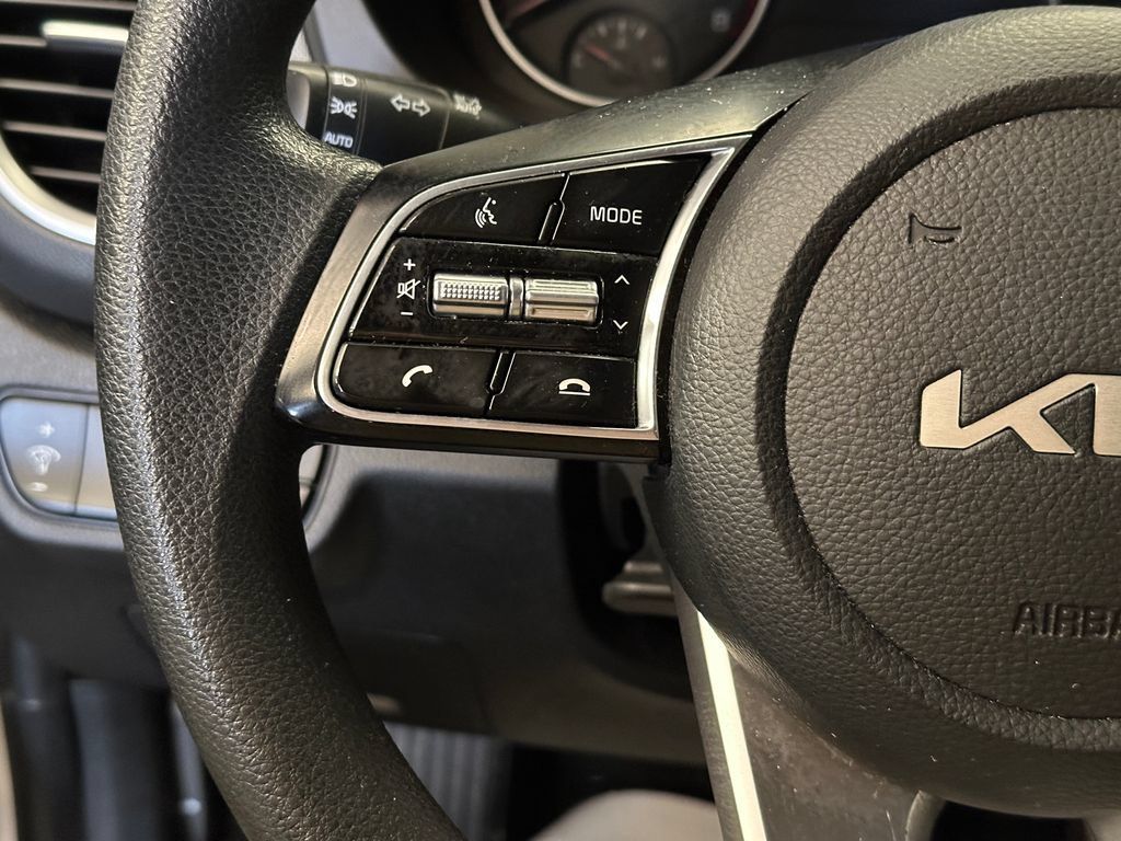 Used 2023 Kia Seltos LX AWD/4WD image 11