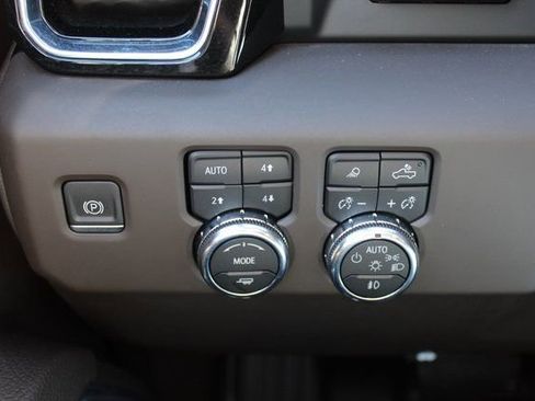 Used 2024 GMC Sierra 1500 Denali w/ Denali Reserve Package image 30