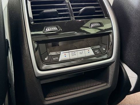 Used 2024 BMW X7 xDrive40i w/ M Sport Package image 27