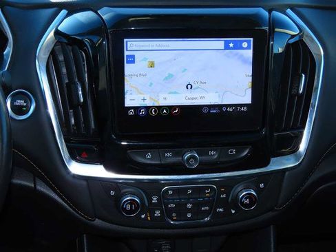 Used 2021 Chevrolet Traverse Premier image 29