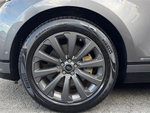 Used 2018 Land Rover Range Rover Velar R-Dynamic SE AWD/4WD image 4