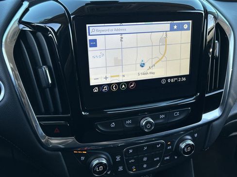 Used 2020 Chevrolet Traverse Premier image 14