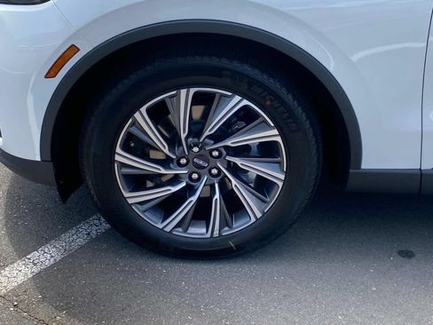 New 2026 Lincoln Aviator 2WD image 5