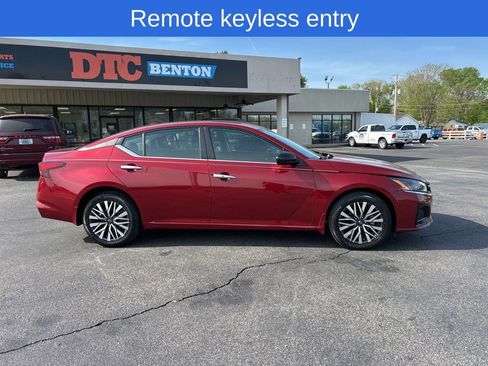 Used 2024 Nissan Altima 2.5 SV image 3