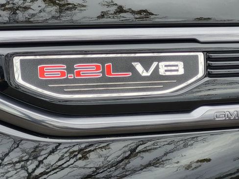 Used 2024 GMC Sierra 1500 AT4 w/ AT4 Preferred Package image 3