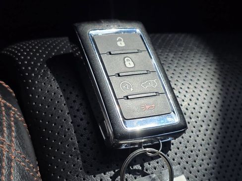 Used 2023 Jeep Grand Cherokee L Summit w/ Luxury Tech Group V AWD/4WD image 36