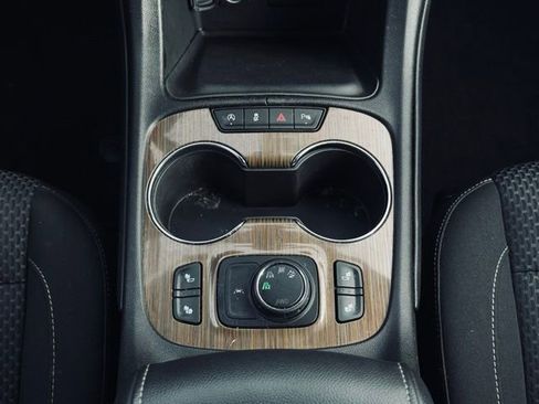 Used 2023 GMC Acadia SLE w/ Driver Convenience Package image 33