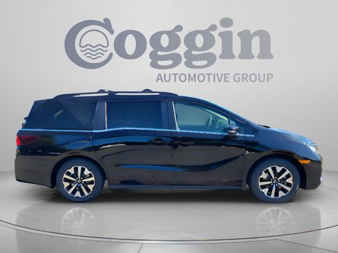 Certified 2026 Honda Odyssey EX-L image 5