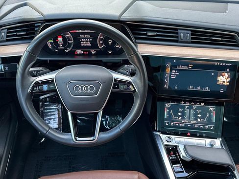 Used 2024 Audi Q8 e-tron Premium Plus image 13