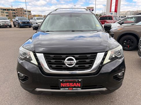 Used 2020 Nissan Pathfinder Platinum AWD/4WD image 7