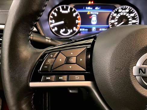 Used 2021 Nissan Altima 2.5 SV w/ SV Premium Package image 17