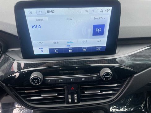 Used 2025 Ford Escape ST-Line image 16