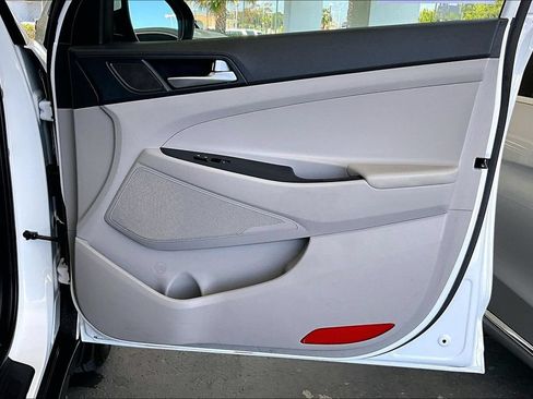 Used 2020 Hyundai Tucson SE FWD image 28