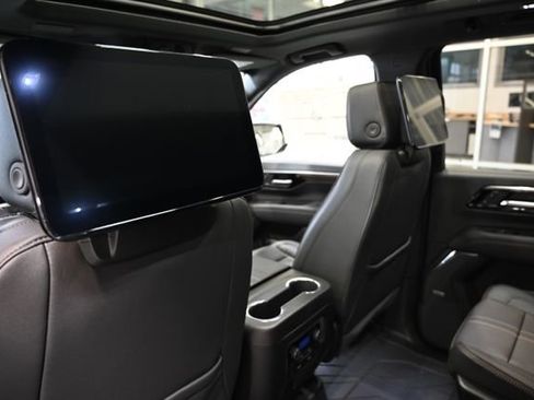 New 2026 Chevrolet Suburban High Country AWD/4WD image 23