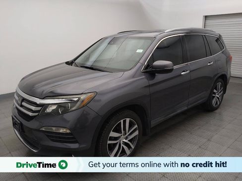 Used 2017 Honda Pilot Touring image 1