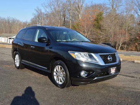 Used 2014 Nissan Pathfinder SL w/ SL Tech Package image 4