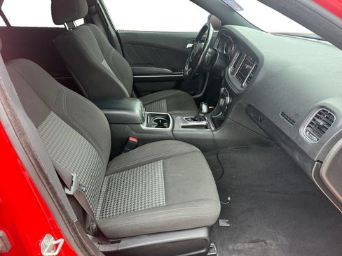 Used 2023 Dodge Charger SXT RWD image 16