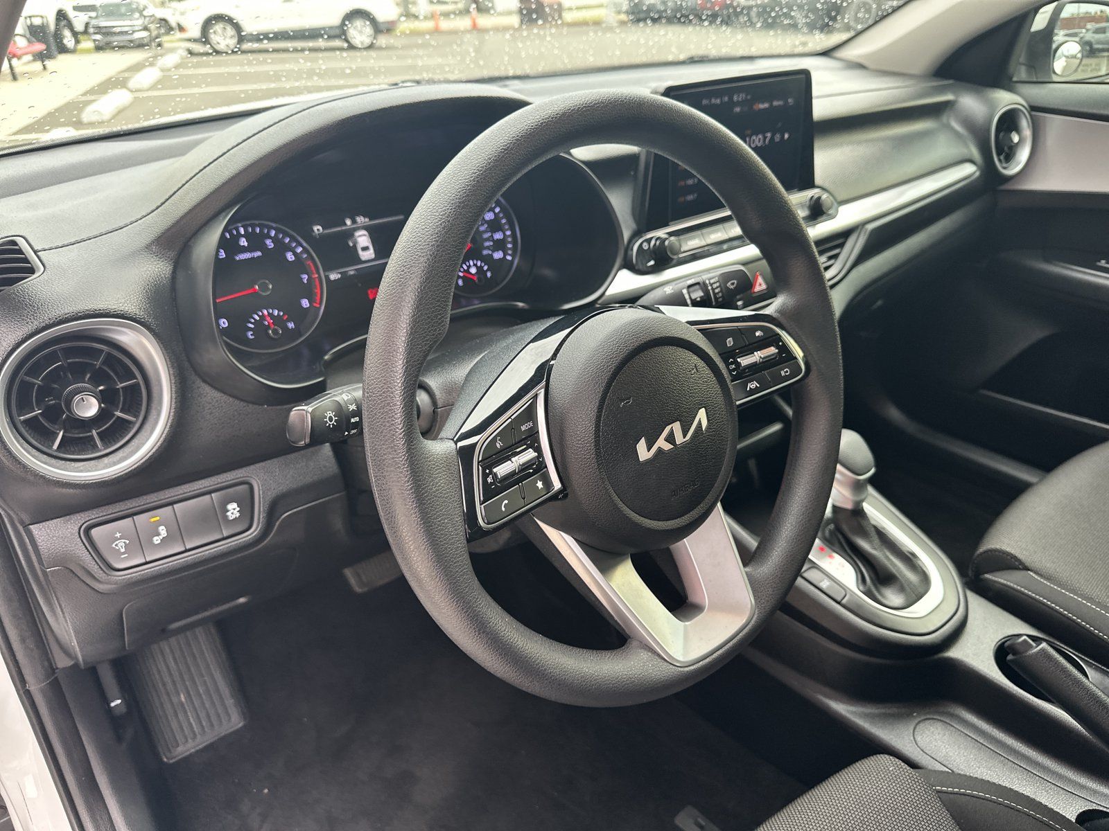 Used 2024 Kia Forte LXS w/ LXS Technology Package FWD image 19
