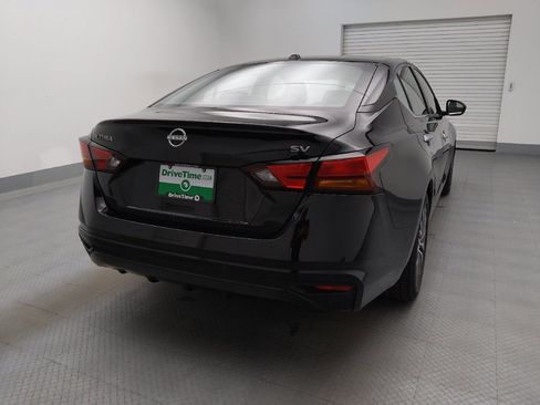 Used 2024 Nissan Altima 2.5 SV image 7