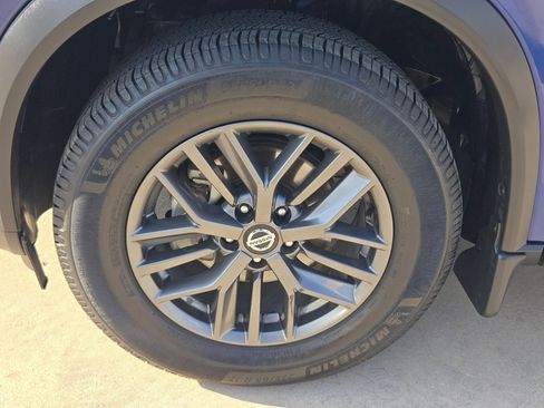 Used 2021 Nissan Rogue S image 31