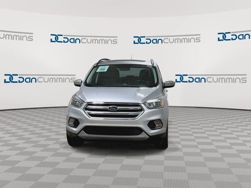 Used 2018 Ford Escape SE AWD/4WD image 4