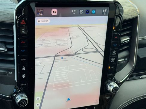 Used 2025 RAM 3500 Limited image 22