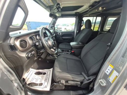 Used 2019 Jeep Wrangler Unlimited Sport S AWD/4WD image 9