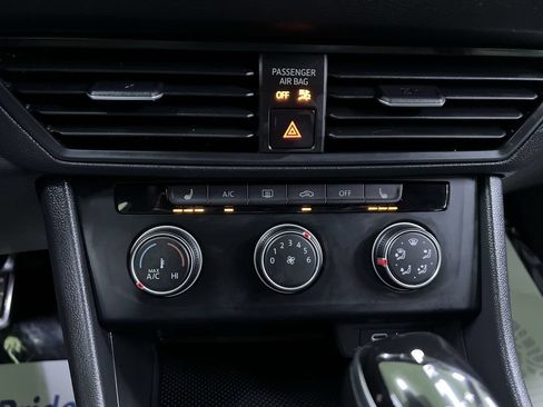 Used 2024 Volkswagen Jetta Sport FWD image 22