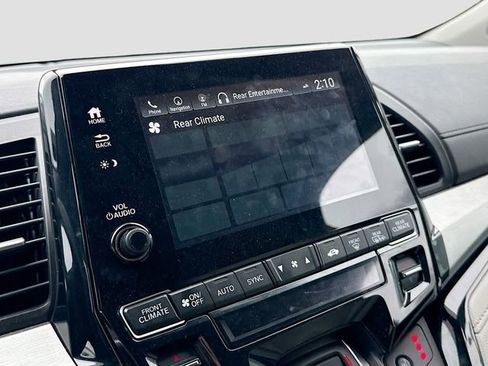 Used 2023 Honda Odyssey Touring image 23