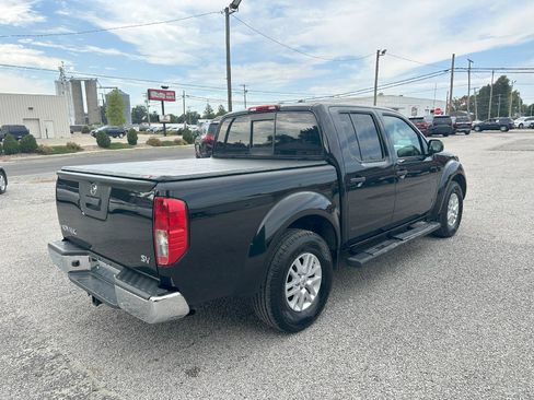 Used 2019 Nissan Frontier SV image 6