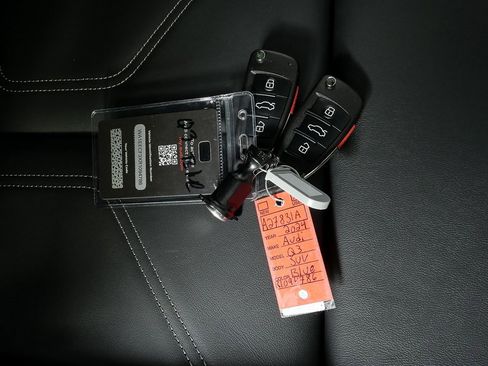 Used 2024 Audi Q3 2.0T Premium Plus image 24