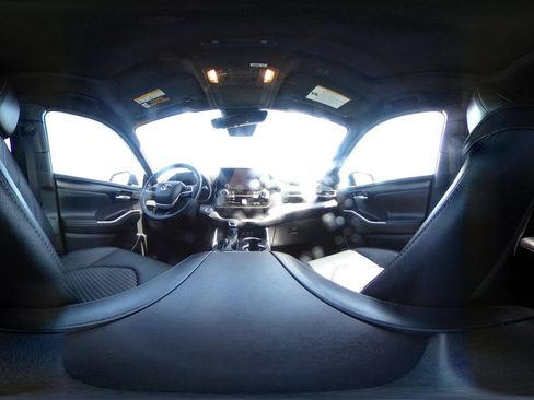 Used 2025 Toyota Highlander XSE AWD/4WD image 43