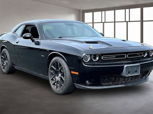 Used 2015 Dodge Challenger R/T w/ Quick Order Package 22B R/T RWD image 13