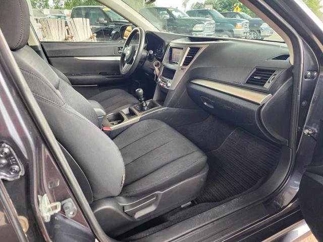Used 2010 Subaru Legacy 2.5i AWD/4WD image 16
