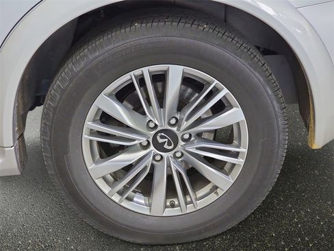 Used 2018 INFINITI QX80 4WD w/ Driver Assistance Package image 37