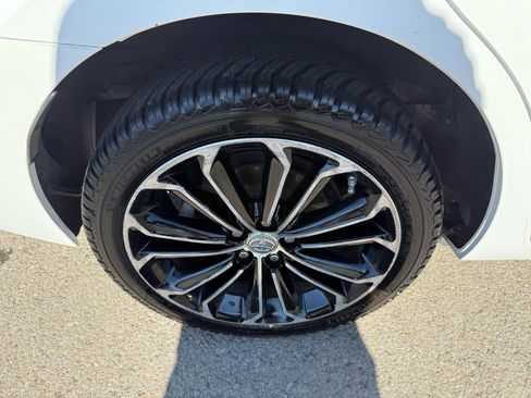 Used 2016 Toyota Corolla S Premium image 32