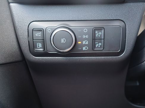 New 2025 Ford Escape SE image 15