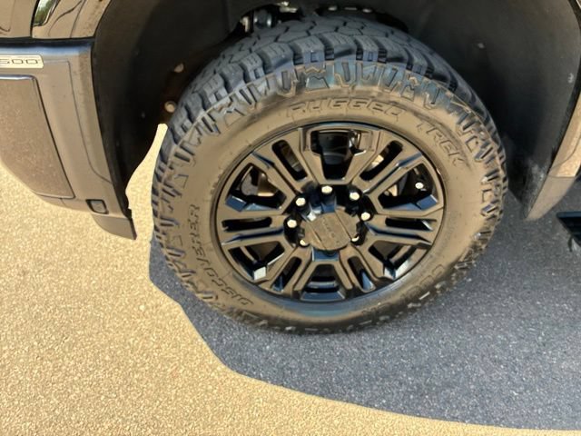 Used 2024 GMC Sierra 2500 Denali Ultimate AWD/4WD image 11