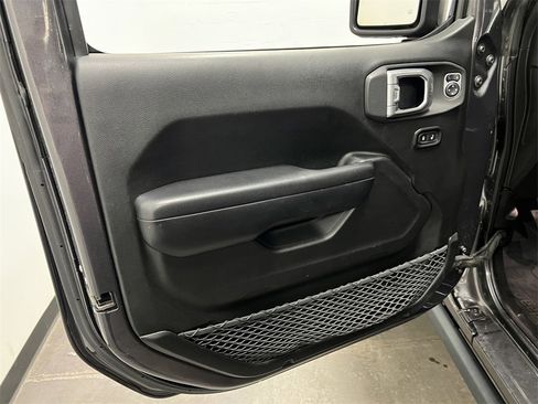 Used 2019 Jeep Wrangler Unlimited Rubicon image 23